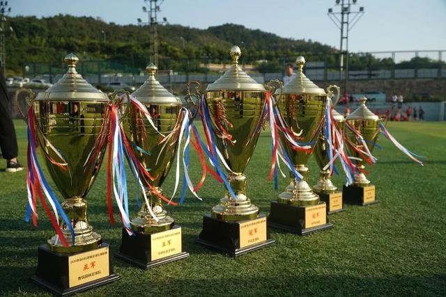 李弘权18+7上海6人上双力克浙江 总比分1-1